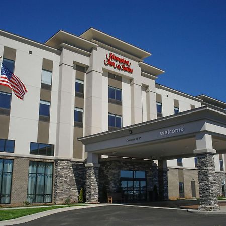 Hampton Inn & Suites Forest City Exterior foto